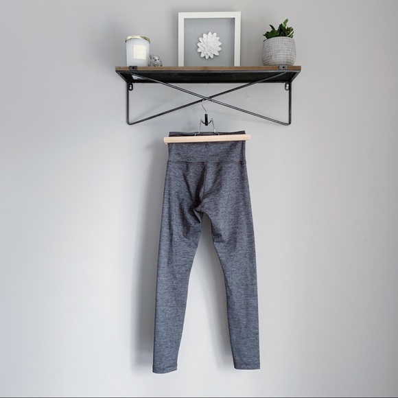 Aritzia The Constant Grey Leggings - Picture 2 of 4